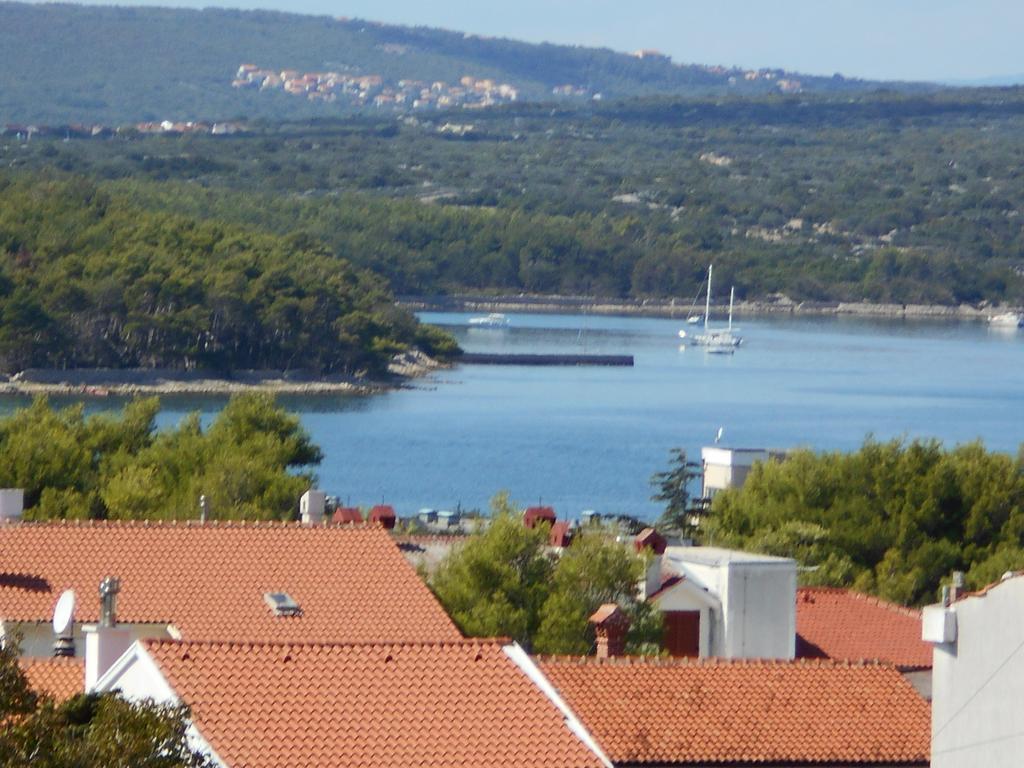 Apartments U Kapetana Punat Quarto foto